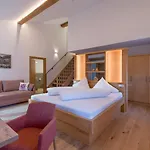 Postgasthof Fischerwirt Inn Walchsee
